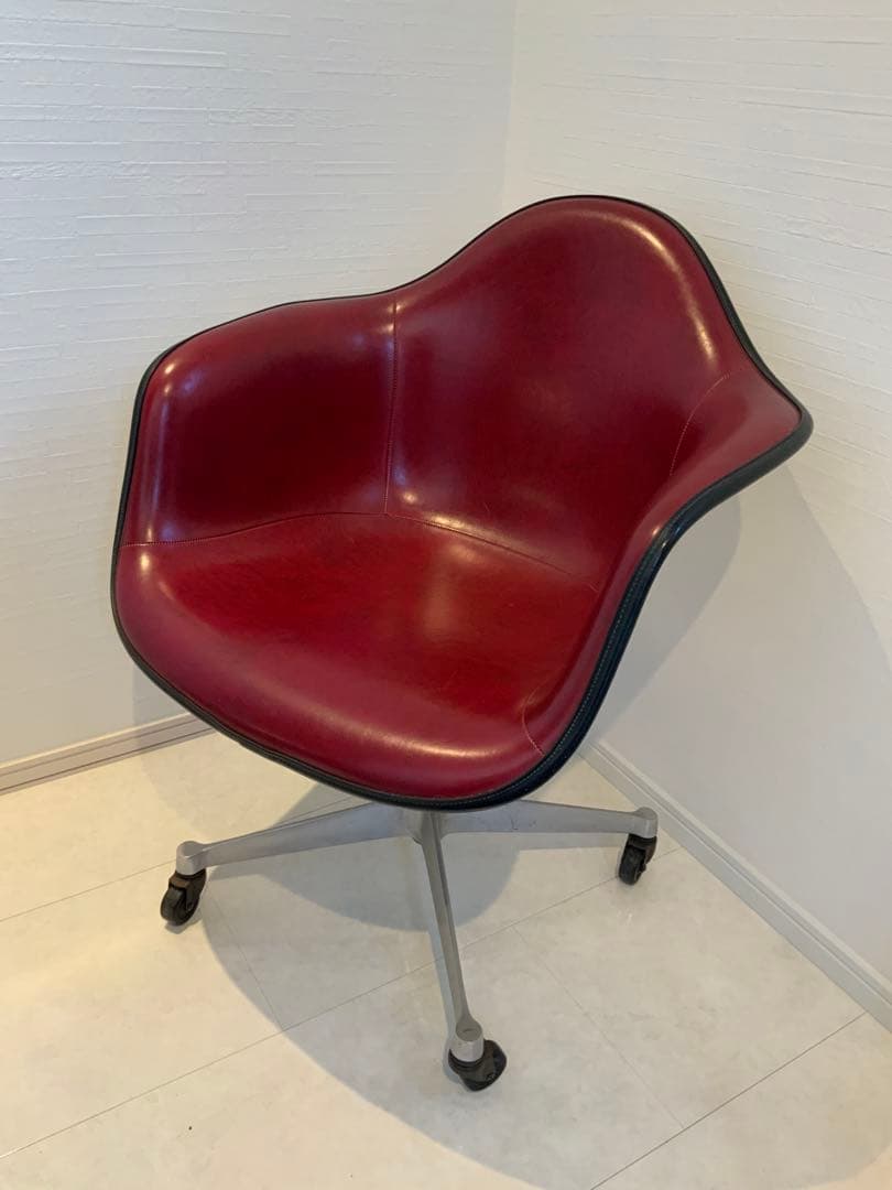 ハーマンミラー　アームシェルチェア　イームズ　キャスターベース ハーマンミラー イームズ アームシェルチェア コントラクトキャスター