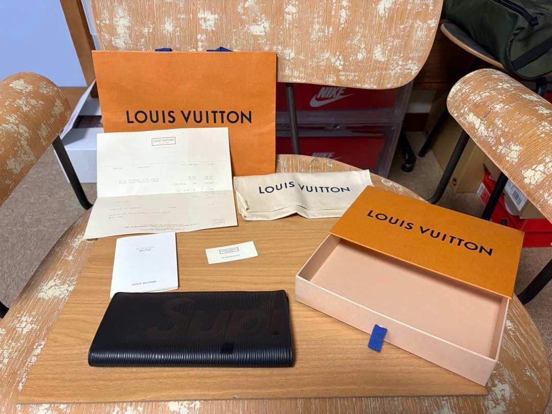 ルイヴィトン シュプリーム コラボ ポルトフォイユ ブラッザ 長財布 黒 エピ LOUIS VUITTON】【Louis Vuitton×Supreme】【シュプリームコラボ】ルイ