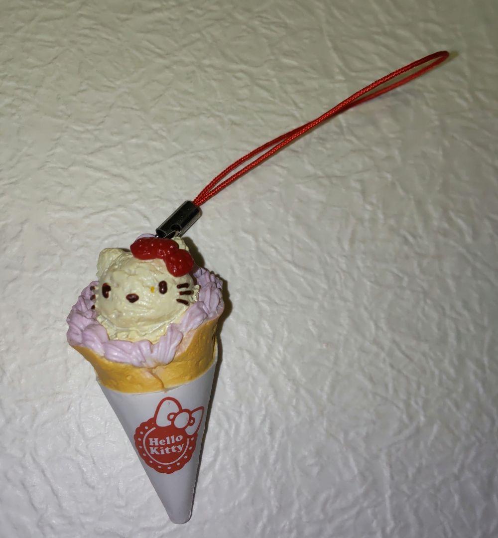 未使用】キティ ソフトクリーム ストラップ リーメント - メルカリ