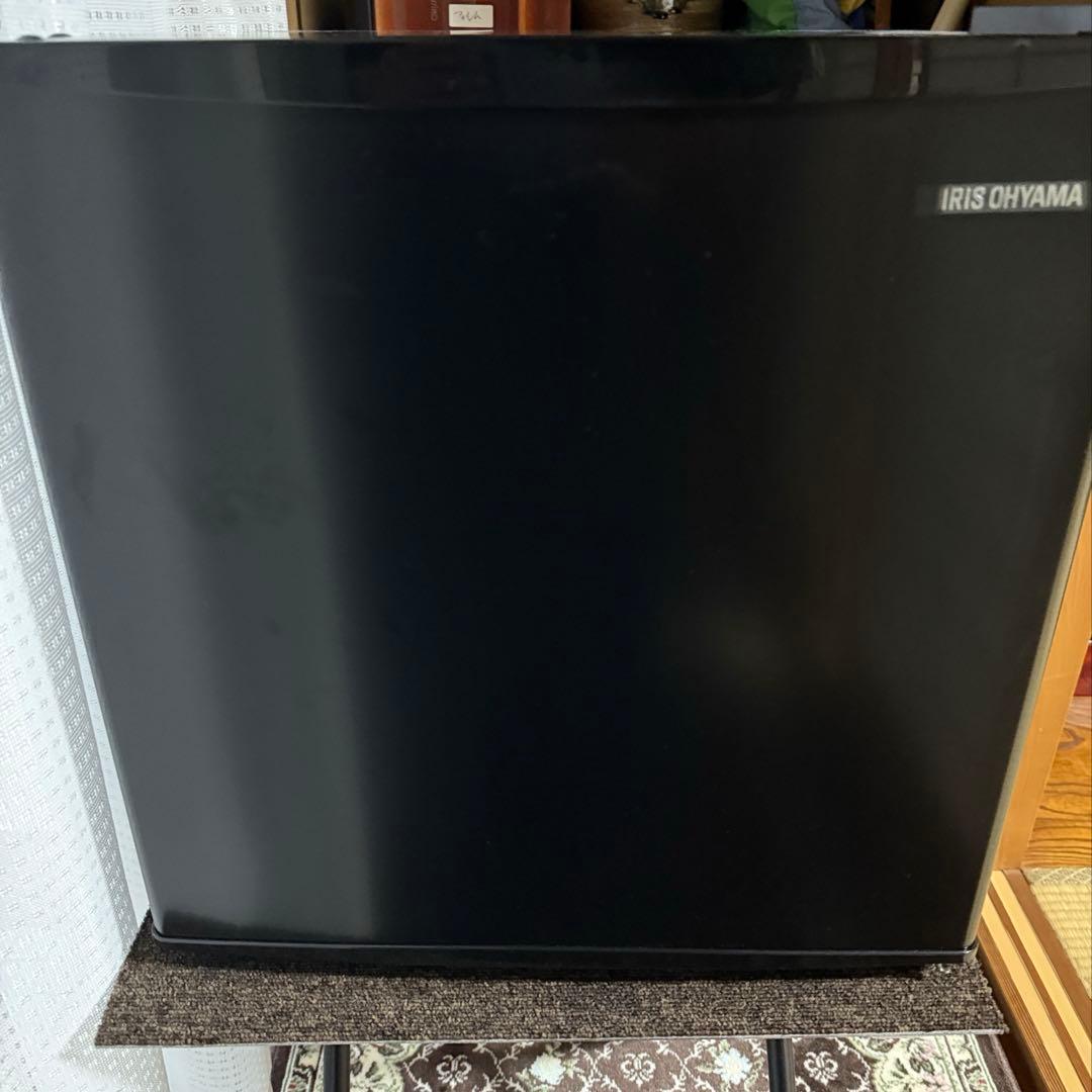 短期間使用　美品　アイリスオーヤマ 小型冷蔵庫 45L 1ドア　2024年製 冷蔵庫45L 左開き／右開き｜1ドア｜冷蔵庫｜大型家電｜電化製品｜商品