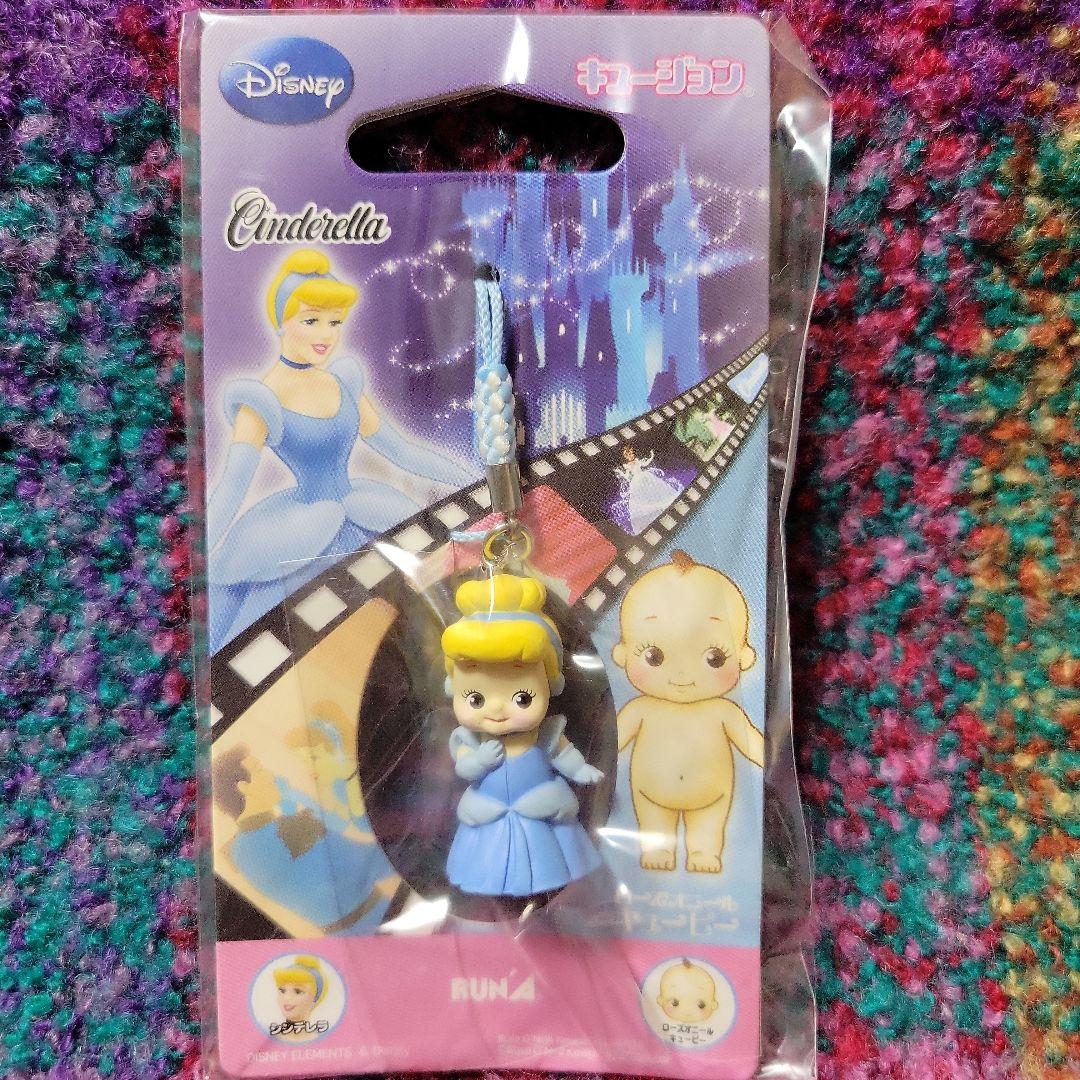キュージョン　シンデレラ 　ディズニー　根付ストラップ