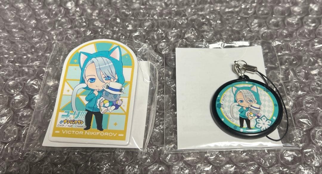 ユーリ！！！on ICE ヴィクトルグッズセット - メルカリ