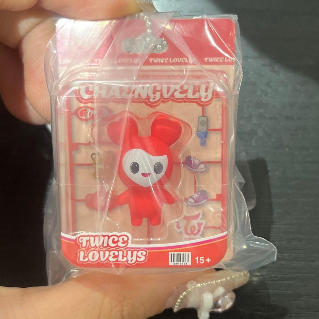 TWICE LOVELY チェヨン ガチャガチャ (CHAENGVEILY) - メルカリ