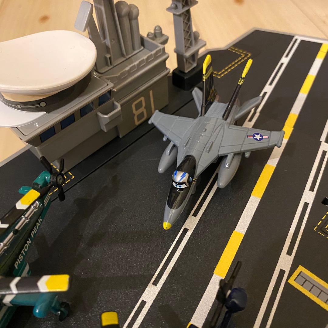 トミカ プレーンズ コレクションシップ 航空母艦フライゼンハワー