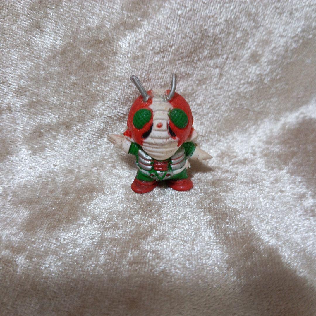 レトロ希少仮面ライダーV3宮内洋 フィギュア 赤・緑 約3.5センチ 画像・写真 | 『仮面ライダーV3』宮内洋、76歳でヒーローショーに登場