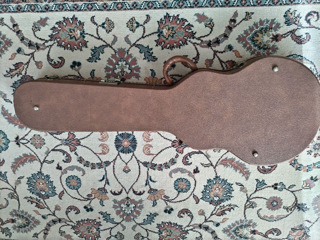 ギブソンレスポールカスタム1992年製造？ ハードケース 革製ストラップ