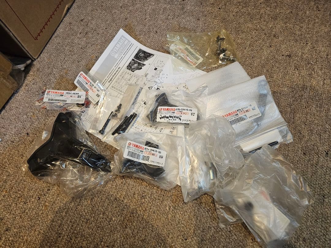 ヤマハ　XSR900　2022～ ワイズギア　エンジンガード　プロテクター　左側 ワイズギア 【当店在庫あり】XSR900 RN80J/RN96J・XSR900GP RN96J