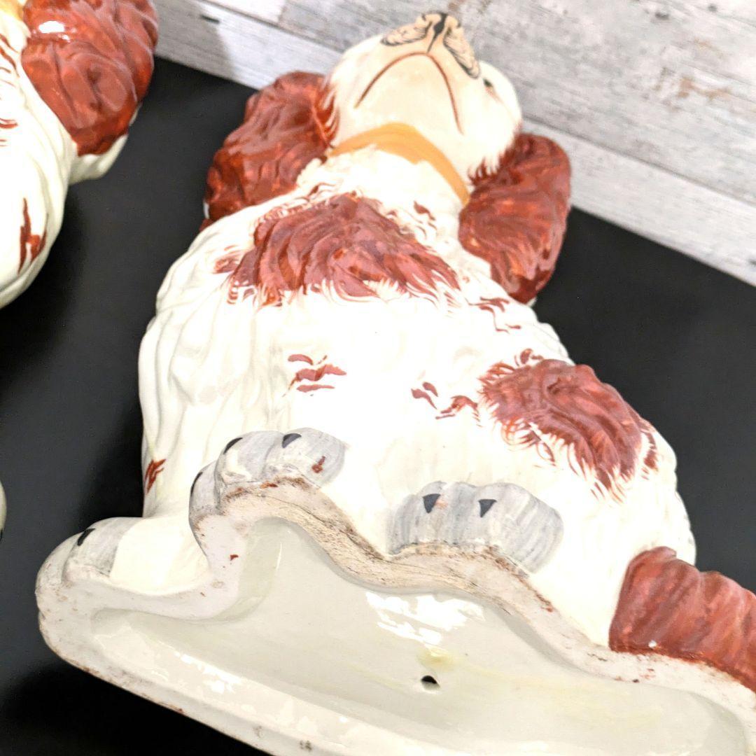 スタッフォードシャードッグ 褐色の毛並 犬の置物 イギリス 英国