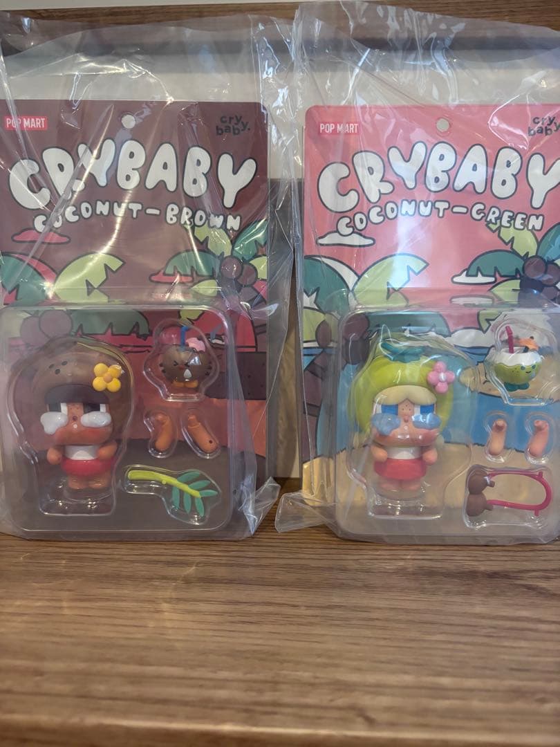 POPMART Crybaby Coconut フィギュアブラウン グリーン