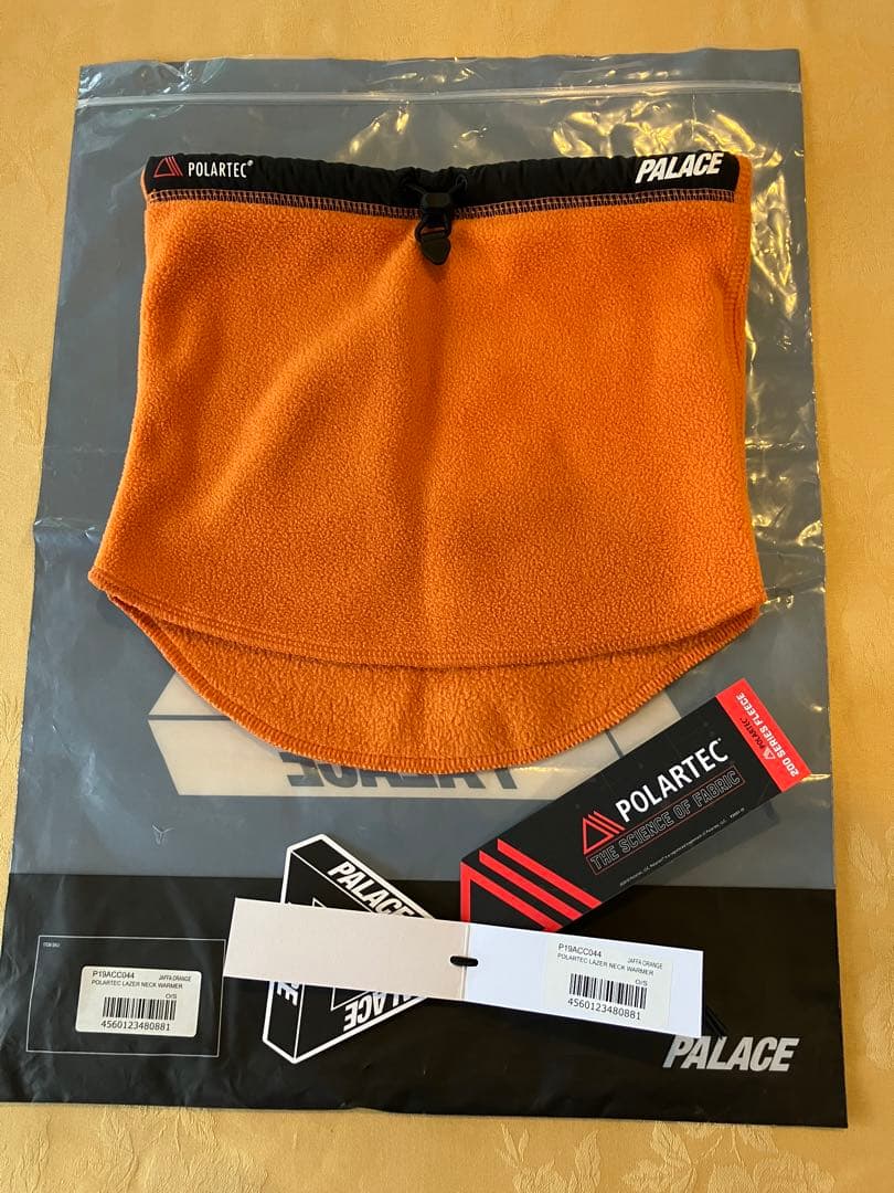 PALACE ネックウォーマー オレンジ - メルカリ