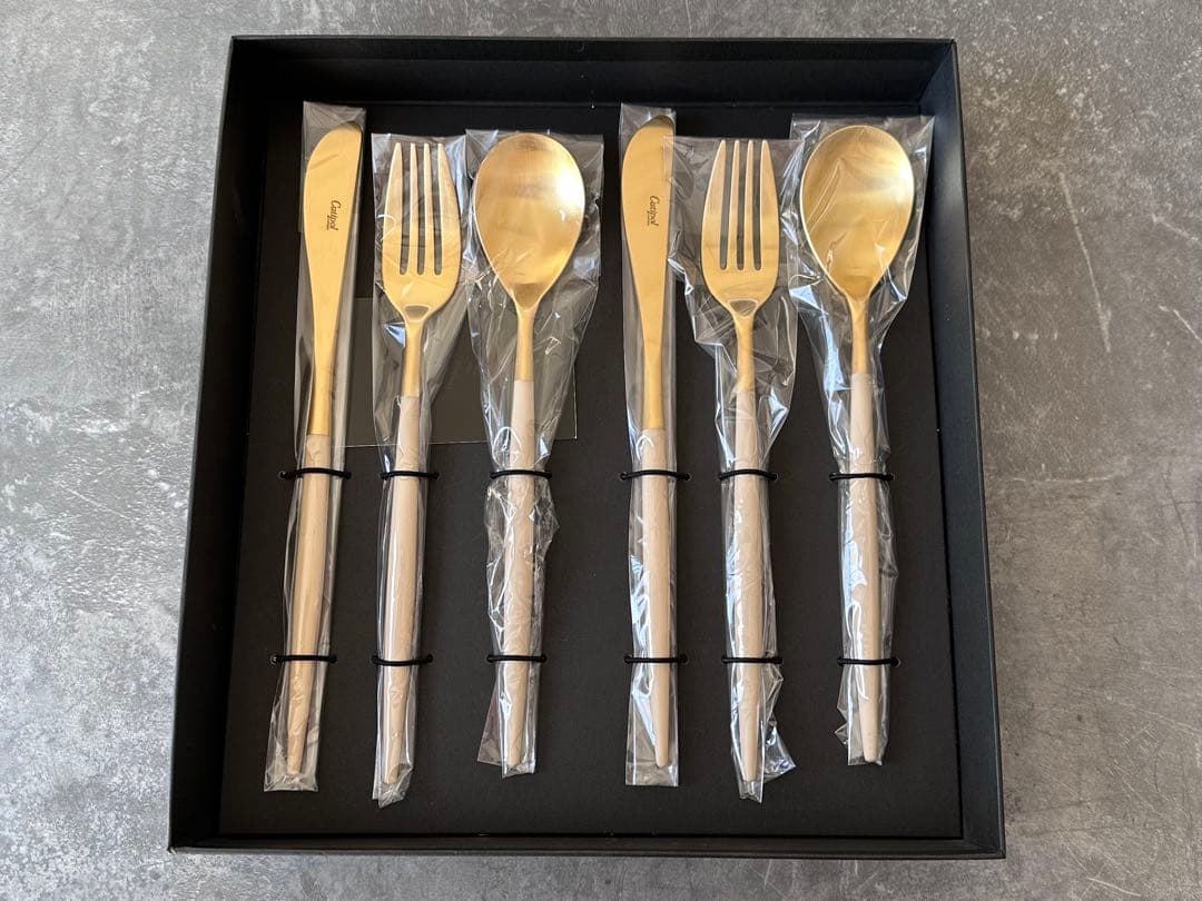 クチポール　アイボリー×ゴールド カトラリーセット 6点