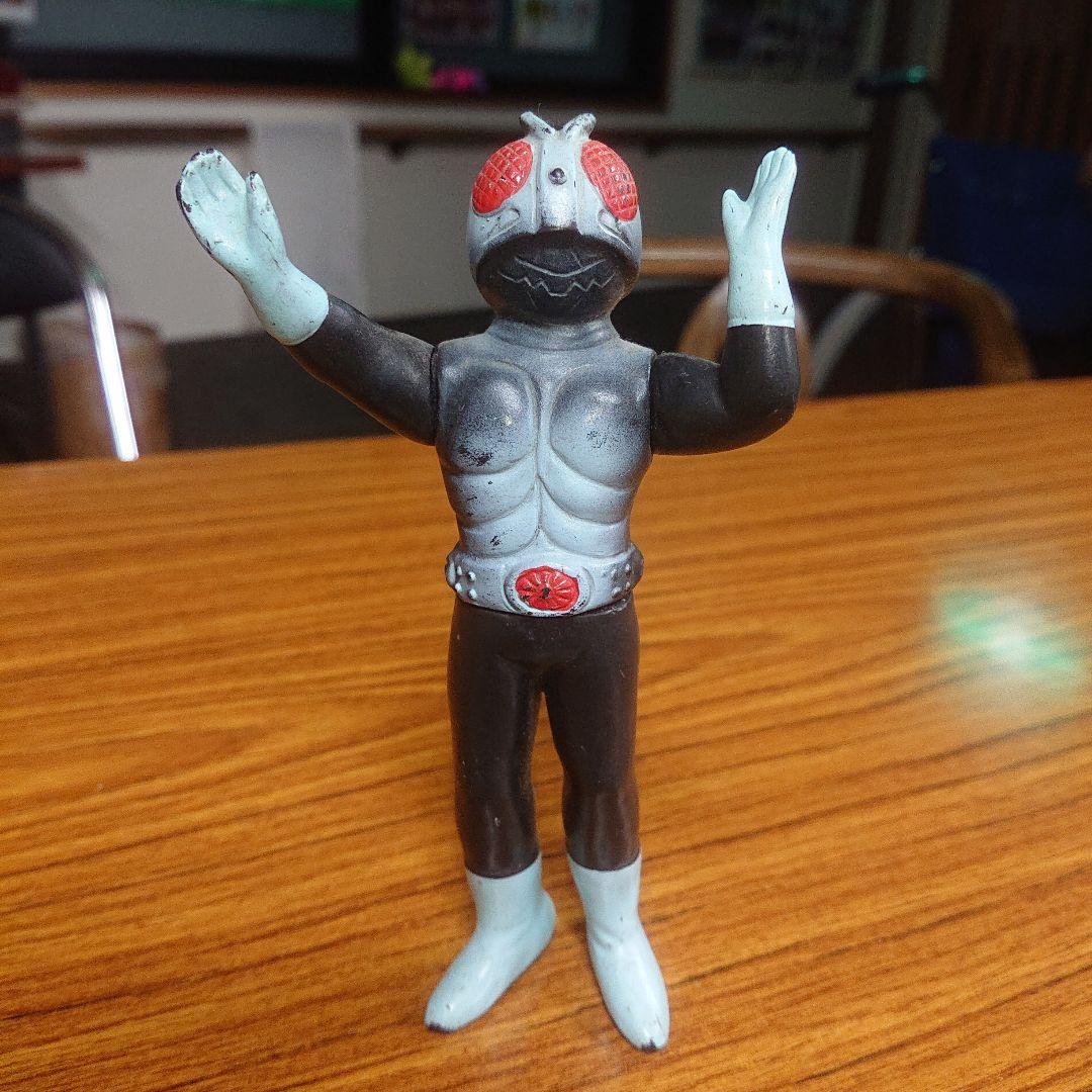 無版権/仮面ライダー パチもんソフビ Yahoo!オークション - 無版権 仮面ライダー ツノ3本 ソフビ 旧バンダイ