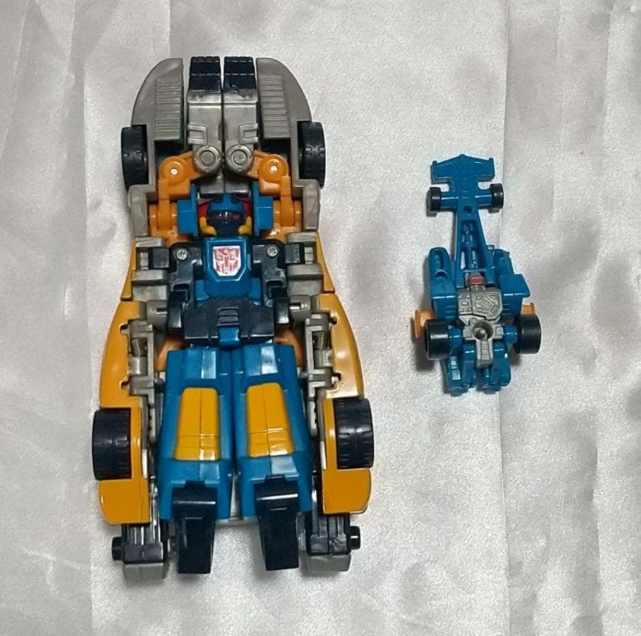 トランスフォーマー マイクロン伝説 MC-08 シルバーボルト - メルカリ