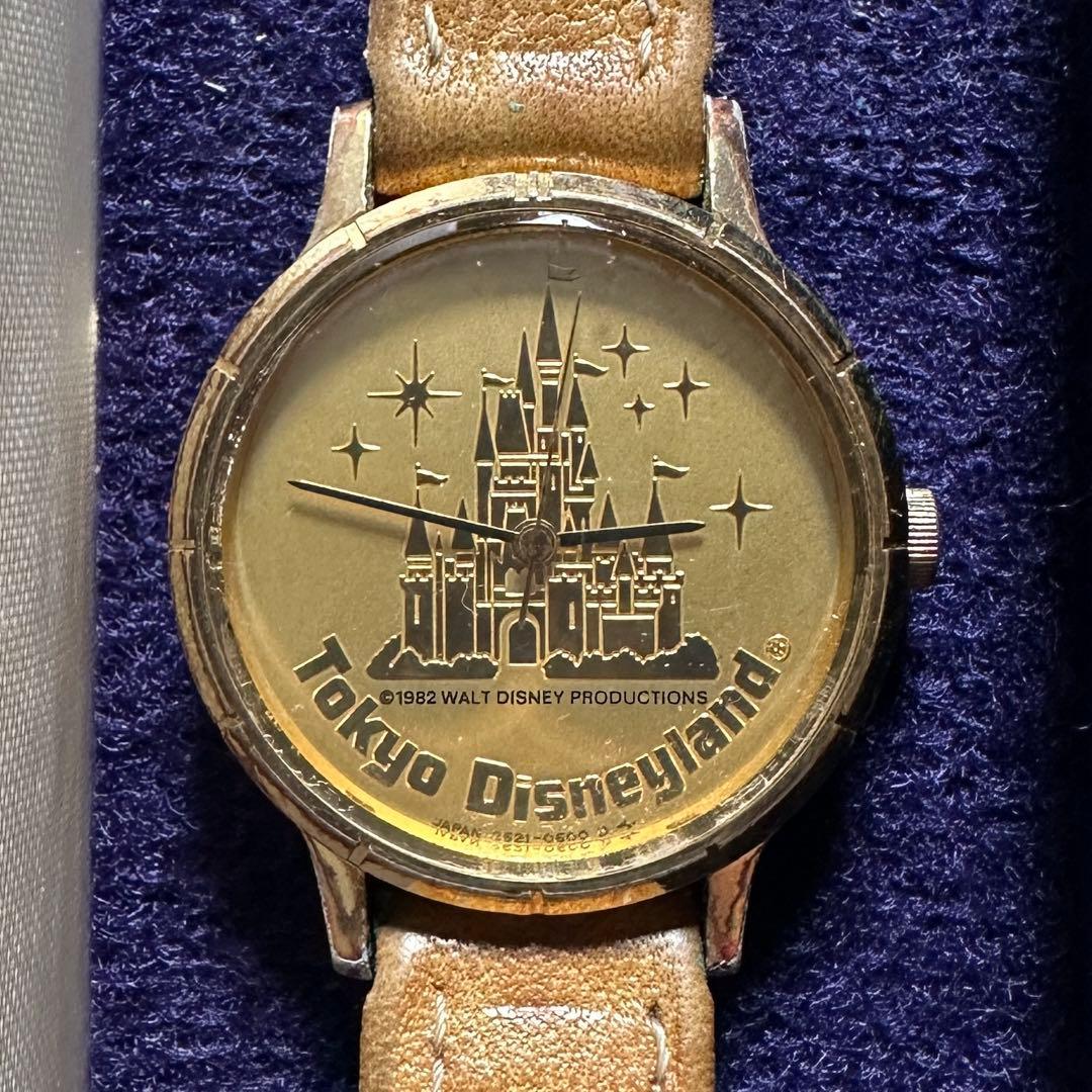 希少】東京ディズニーランド オープン記念 1983年 腕時計 シンデレラ城