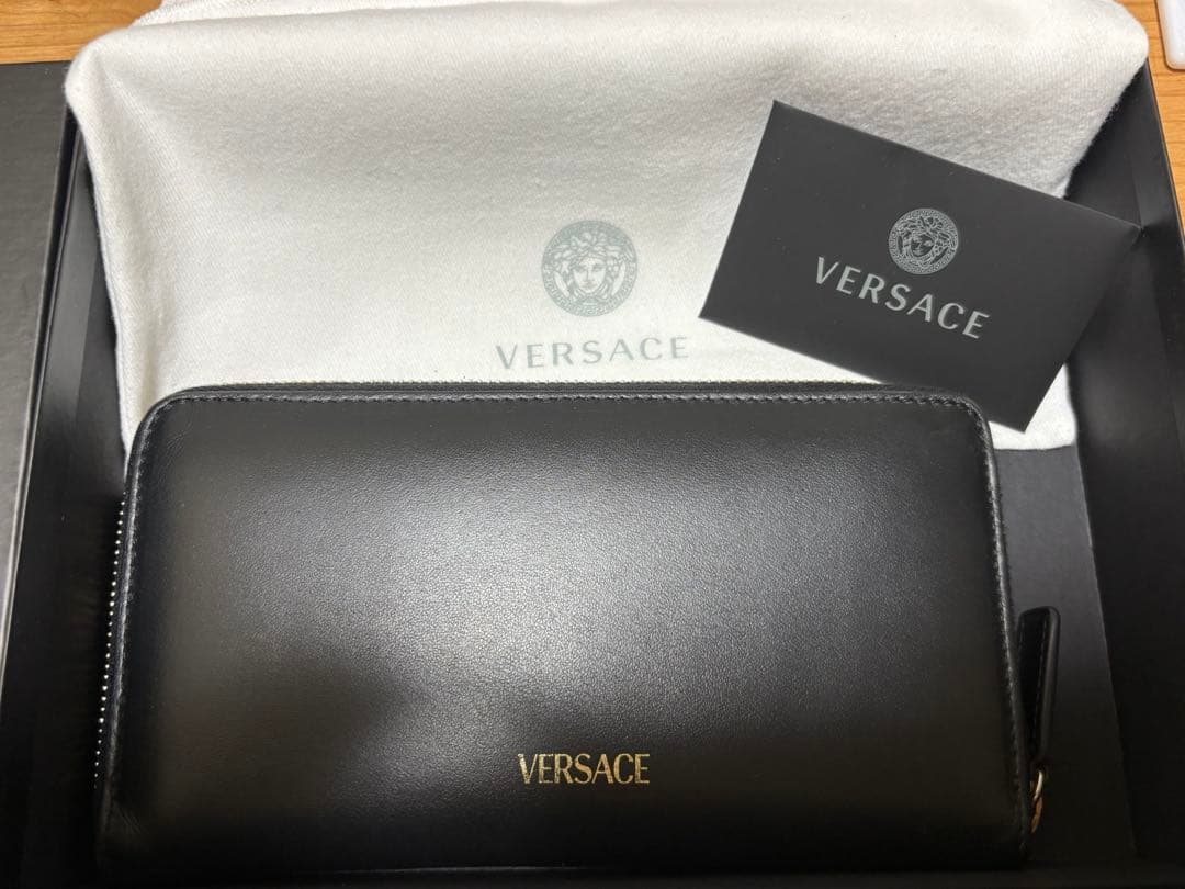 VERSACE ブラック レザー 長財布