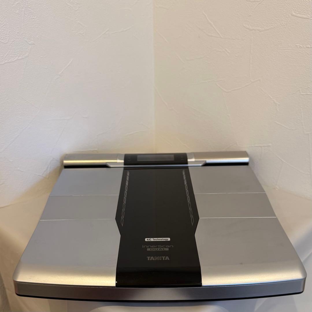 【中古】タニタ 左右部位別体組成計 インナースキャンデュアル RD-803L