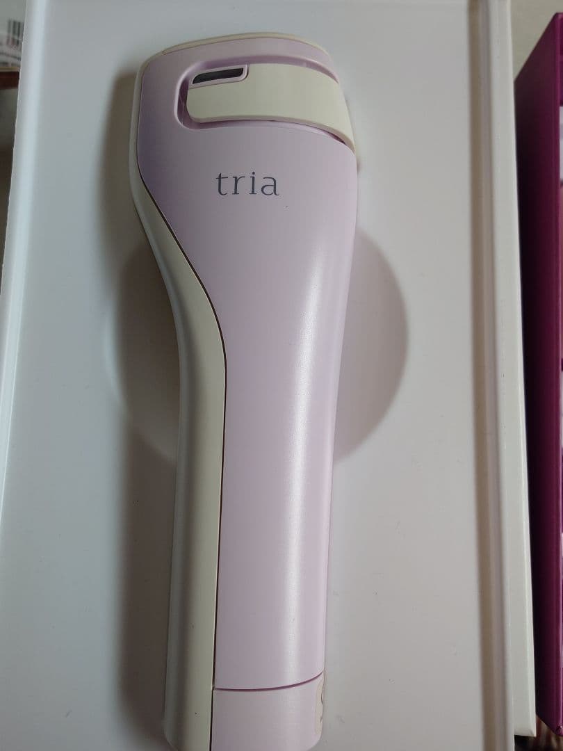 トリア　スキン　エイジングケアレーザー Amazon.co.jp: トリア・スキン エイジングケアレーザー レーザー美顔器
