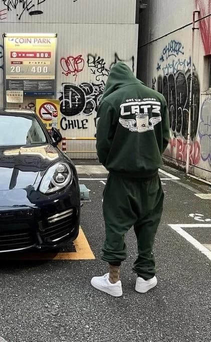 Corteiz セットアップ ダークグリーン - メルカリ