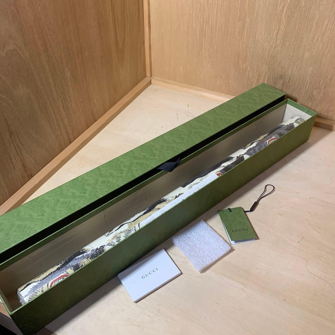 GUCCI 正規品 タイガーフェイス プリント ウォールペーパー（壁紙