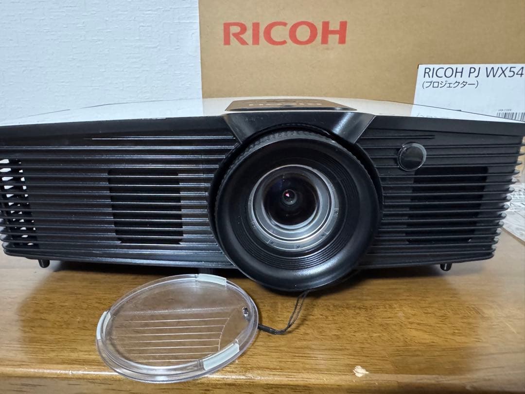 美品*RICOH プロジェクター WX5462 ランプ 3時間 元箱付き - メルカリ