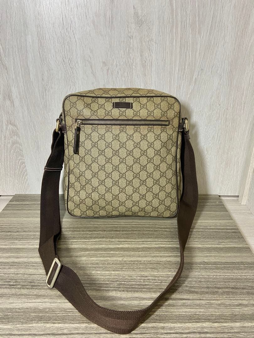 GUCCI ショルダーバッグ　GG スプリーム　PVC レザー　ベージュ