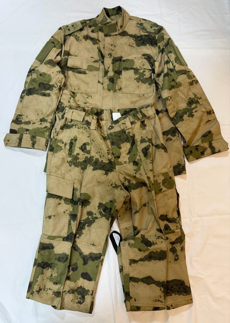 ロシア国家親衛隊 MOX迷彩服、階級章セット 52/3 - メルカリ