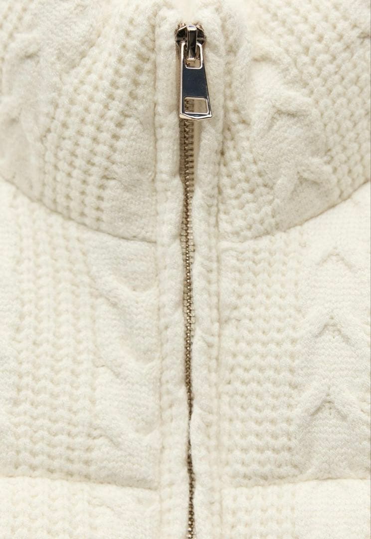 完売品 ZARA ドット柄キルティングアノラック ダウン ホワイトXS新品