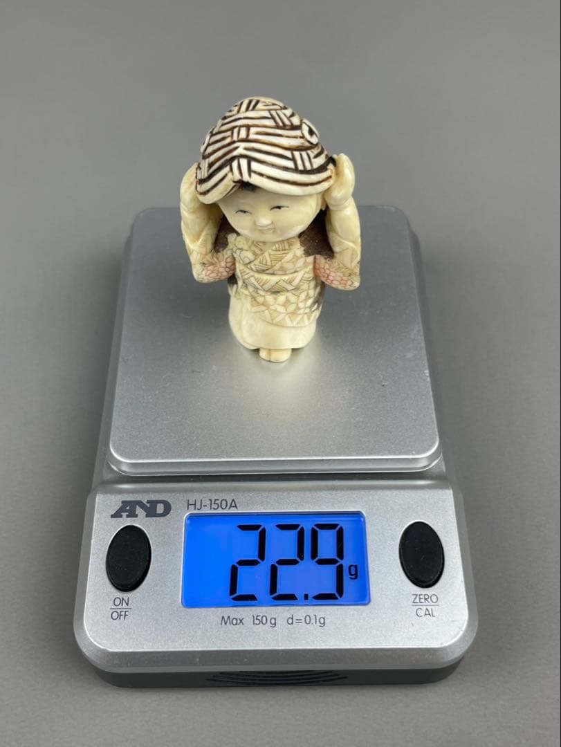 時代根付 極上細密彫り白材 マンモス牙製 作家物 在銘 柳月 唐子