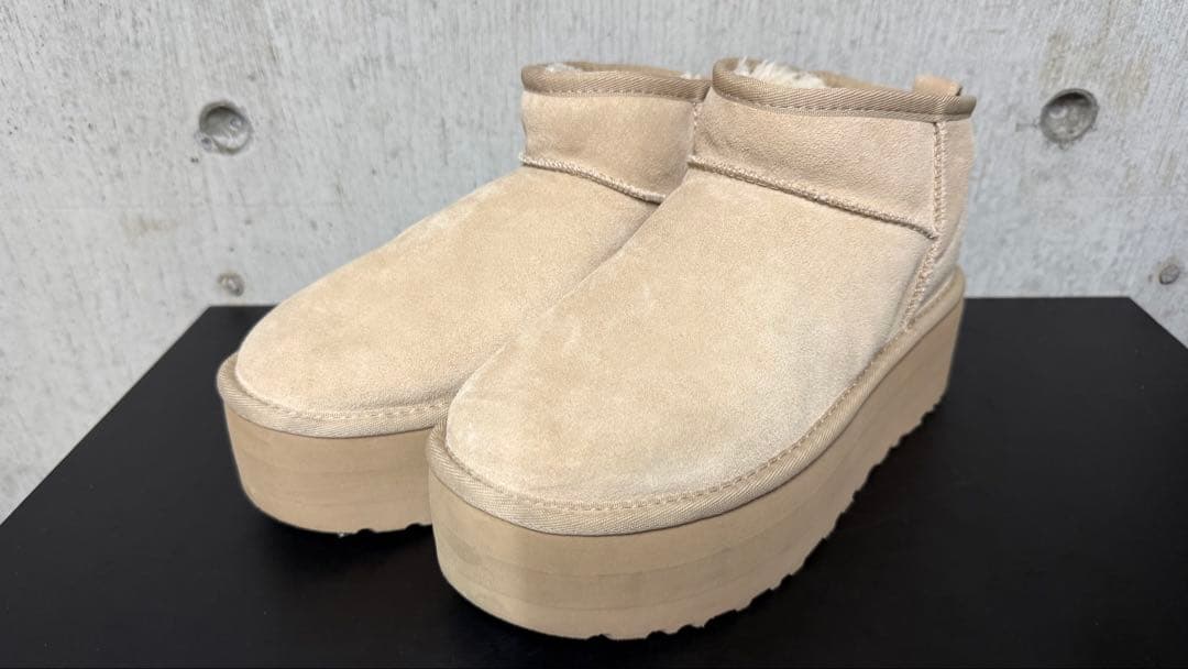 靴 UGG Classic Ultra Mini Platform UK6