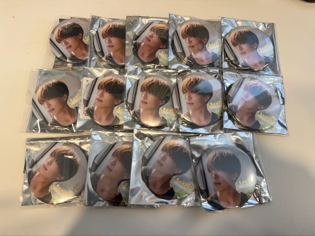 センラ 浦島坂田船 缶バッジ 缶バ 実写 Brun センワン - メルカリ