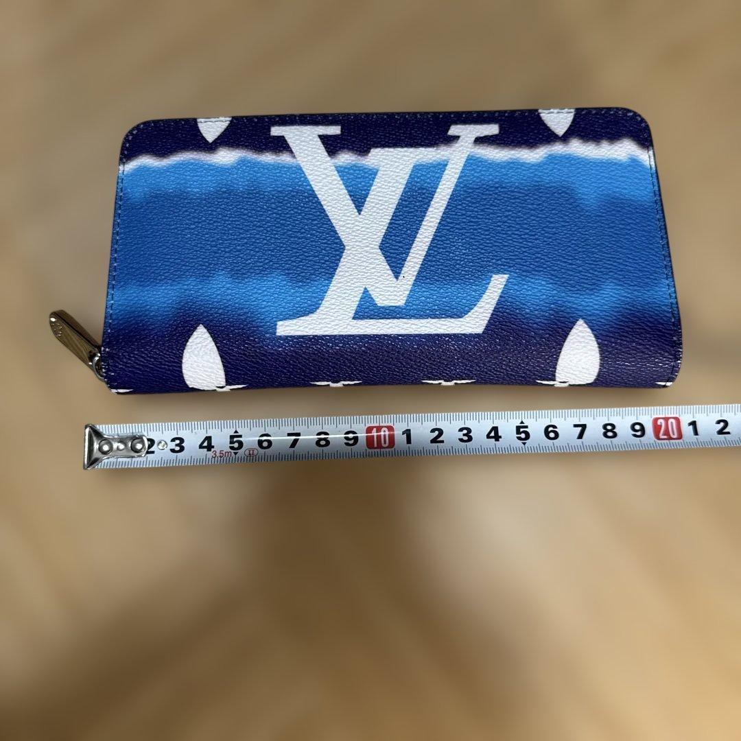 Louis Vuitton LVエスカル　ロゴ財布