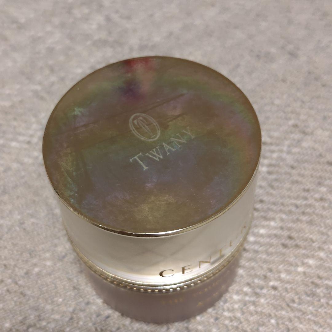 トワニー センチュリー ザ・ファンデーションn オークル C クリーム