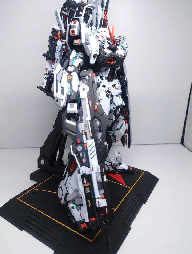 1/100 MGEX級νガンダム 海外スタジオ 完成品 - メルカリ