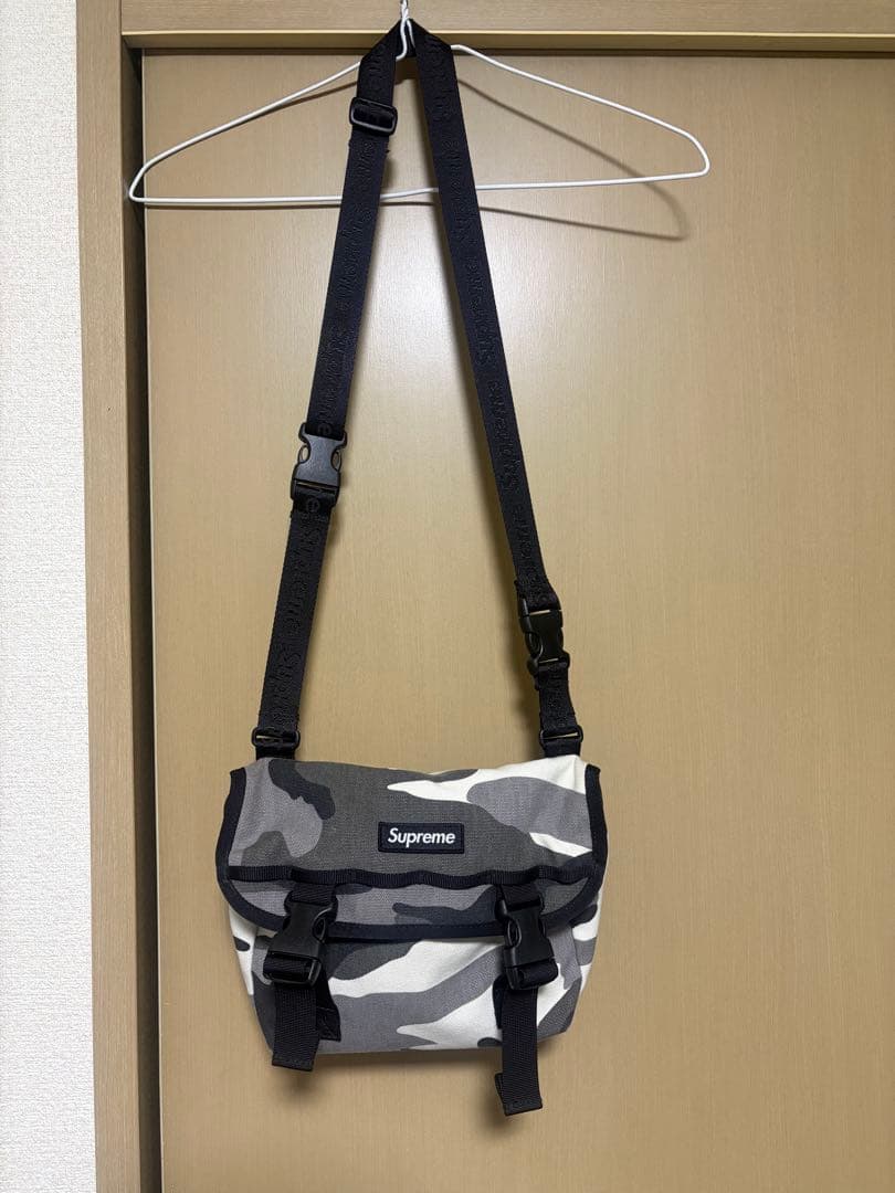 Supreme 25SS Mini Messenger Bag SnowCamo - メルカリ