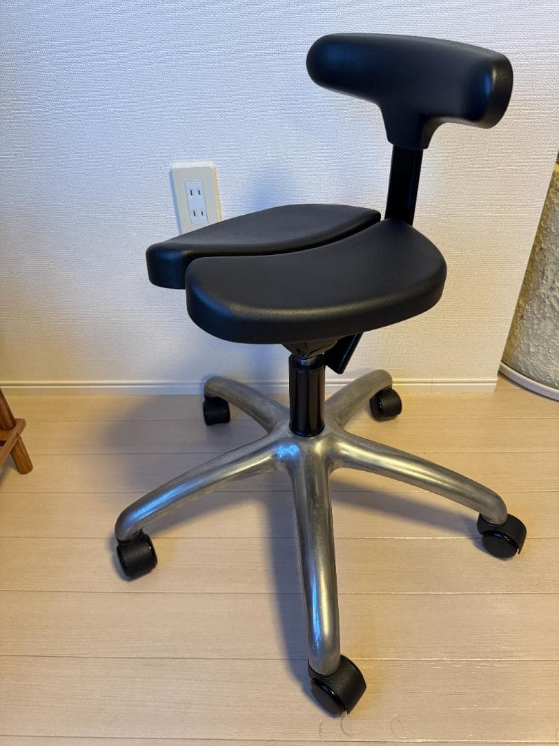 中古 アーユルチェアー　キャスタータイプ　プレミアムモデル　01 ゼロワン