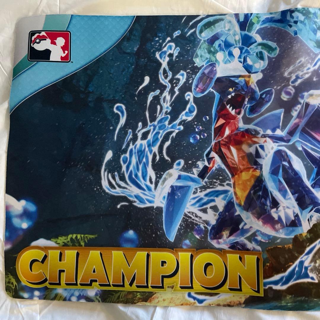 ガブリアス 海外 プレイマット champion テラスタルガブリアス - メルカリ
