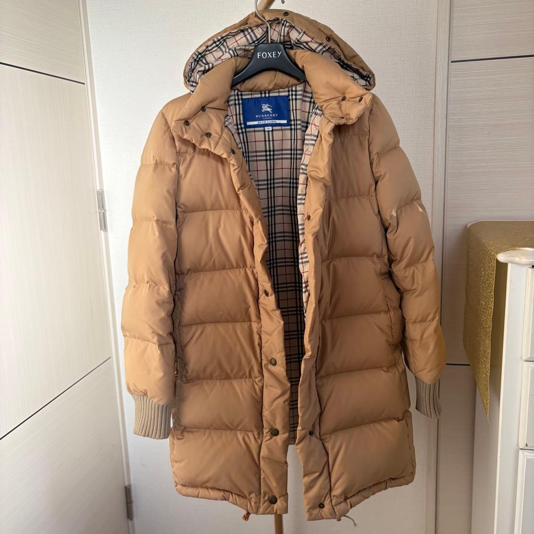 キ*ン様 BURBERRYブルーレーベルダウンジャケットノバチェックベージュフー