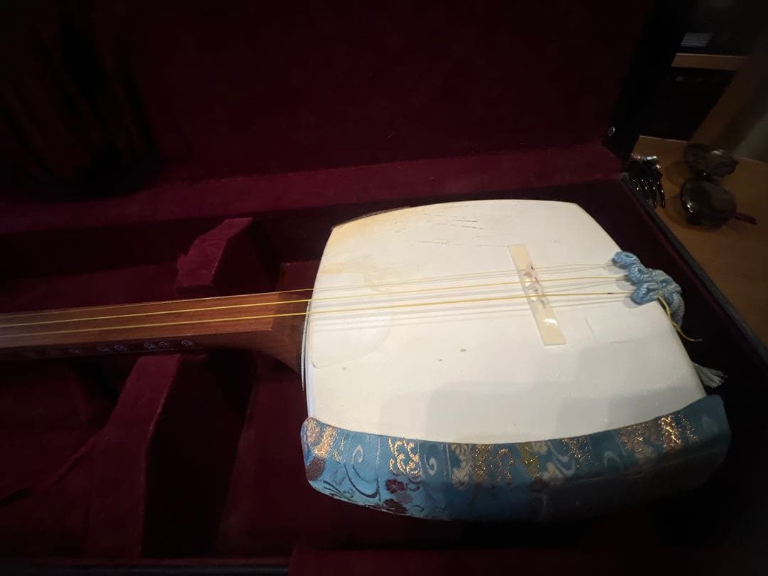 三味線本体 白色 3弦 ケース付き