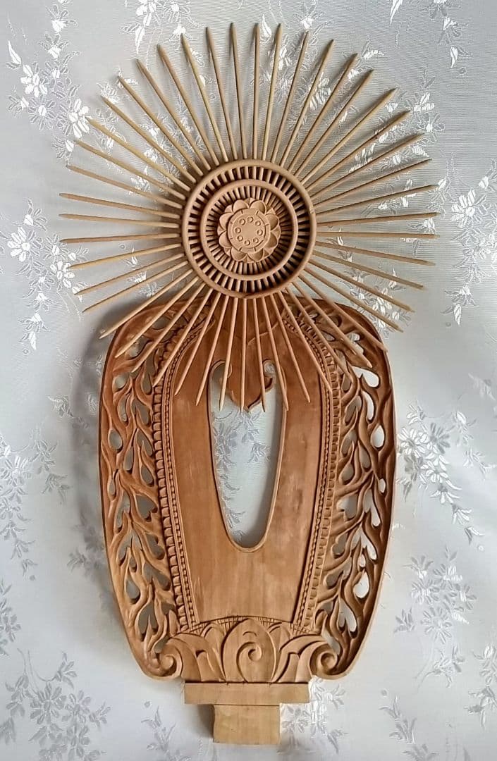 光背のみ#553 立像6.0寸用 放射光 火焔 透し彫◆白檀 木彫 仏像付属品 木彫り仏像 【不動明王】 白檀 火炎光背四角台 立4.0寸 総高24cm