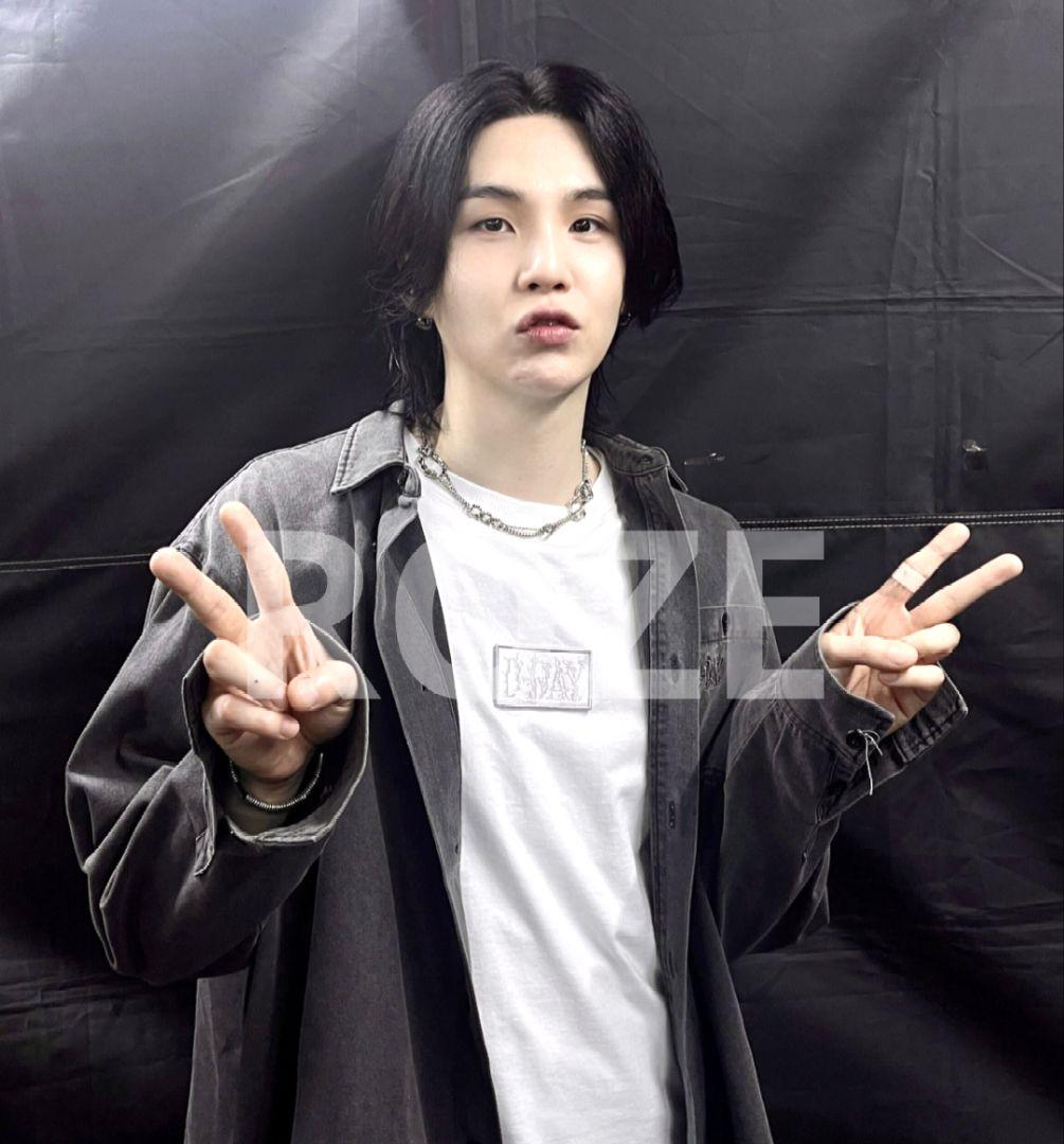 BTS SUGA Agust D D-DAY 長袖 シャツ グレー L 未使用 - メルカリ