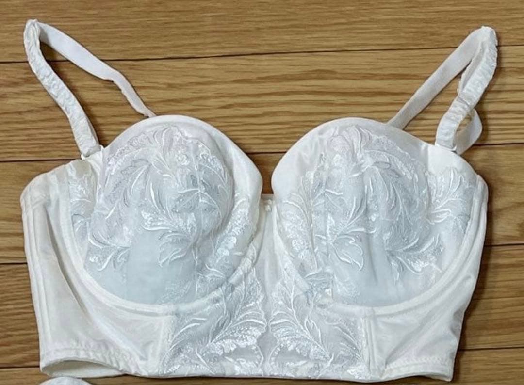 【期間限定お値下】マルコ補正下着　モンマリエ1/2カップブライダルドレスインナー