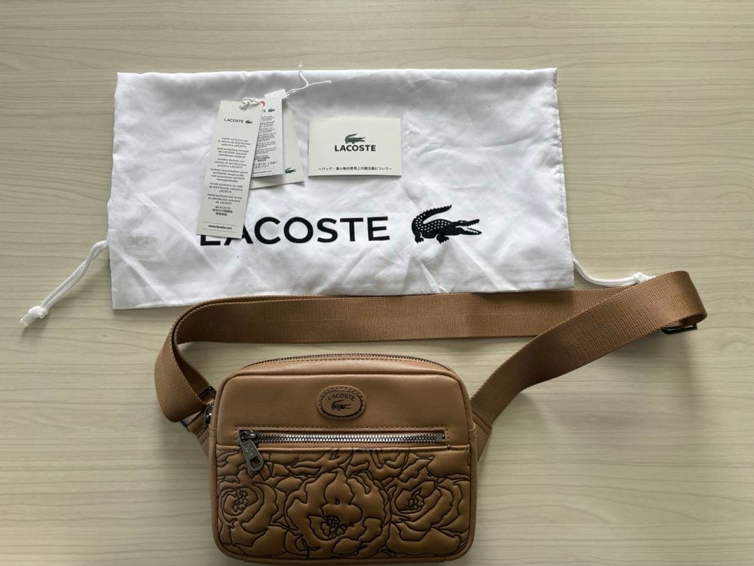 ラコステ　ホリデイ フローラルサッチェルバッグ　ボディバック ホリデイ フローラルサッチェルバッグ NH4741HN - ラコステ（LACOSTE