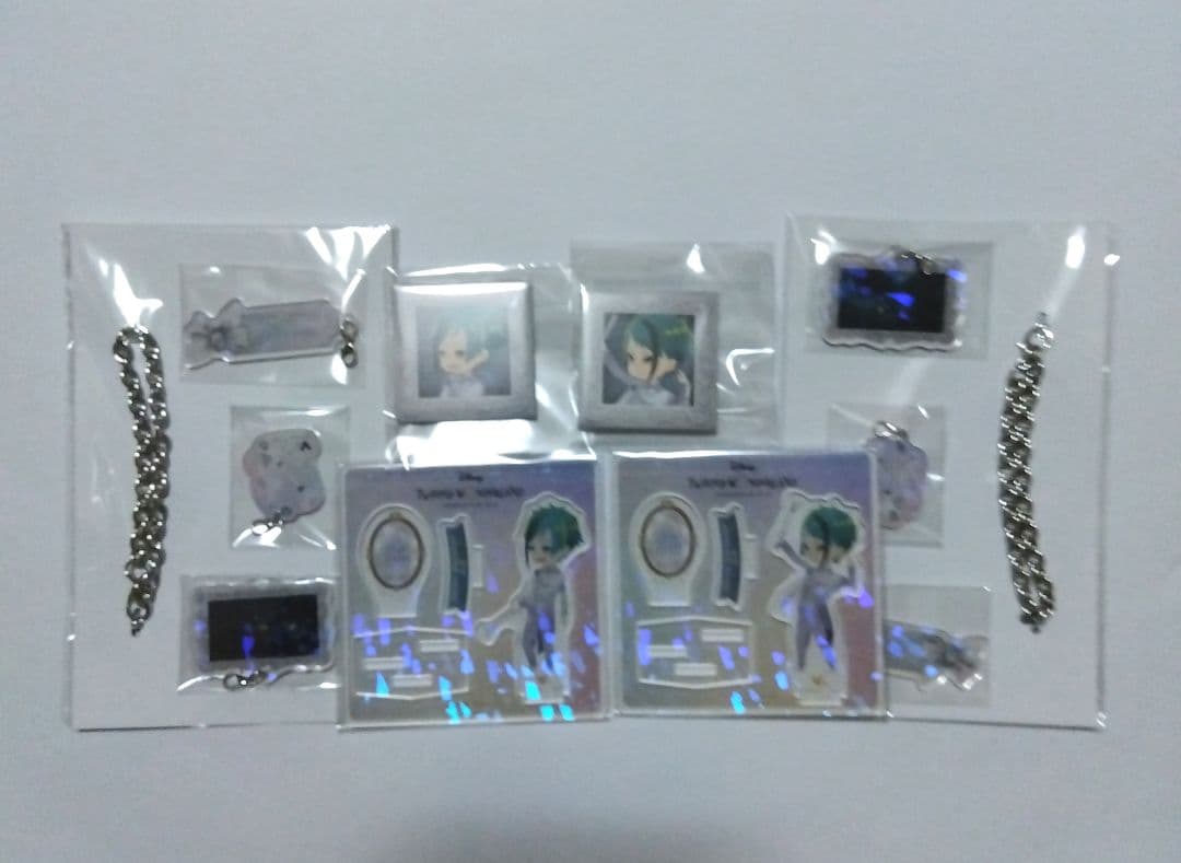 フロイド　ジェイド　プラチナジャケット　ホログラム　バースデー　ツイステ