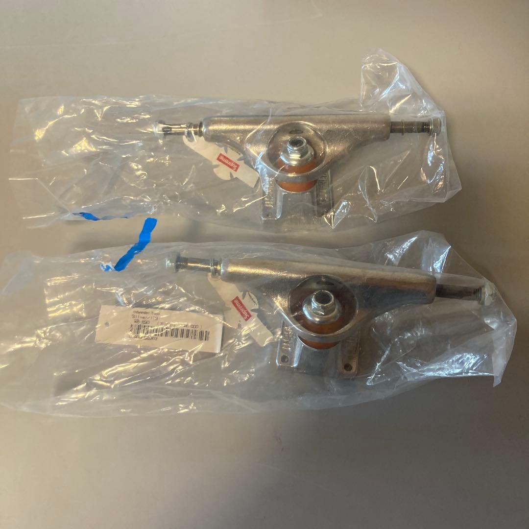 スケートボード supreme Independent truck