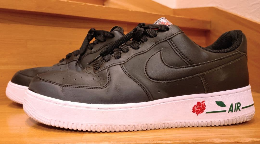 Nike Air Force 1 ブラック ローズ 発売中｜Nike Air Force 1 Low “Rose” の定価・抽選・販売店舗情報