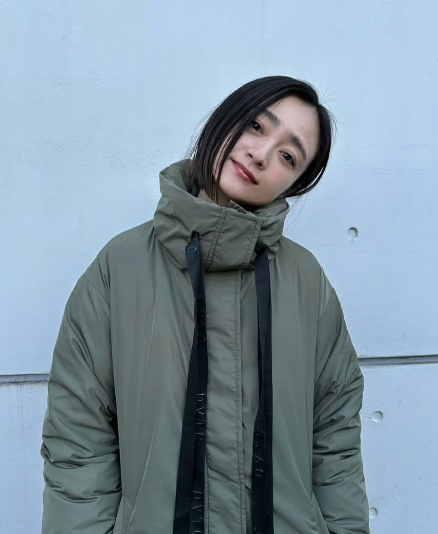 DUVETICA / ALAQUA アラクア 42サイズ ブラック