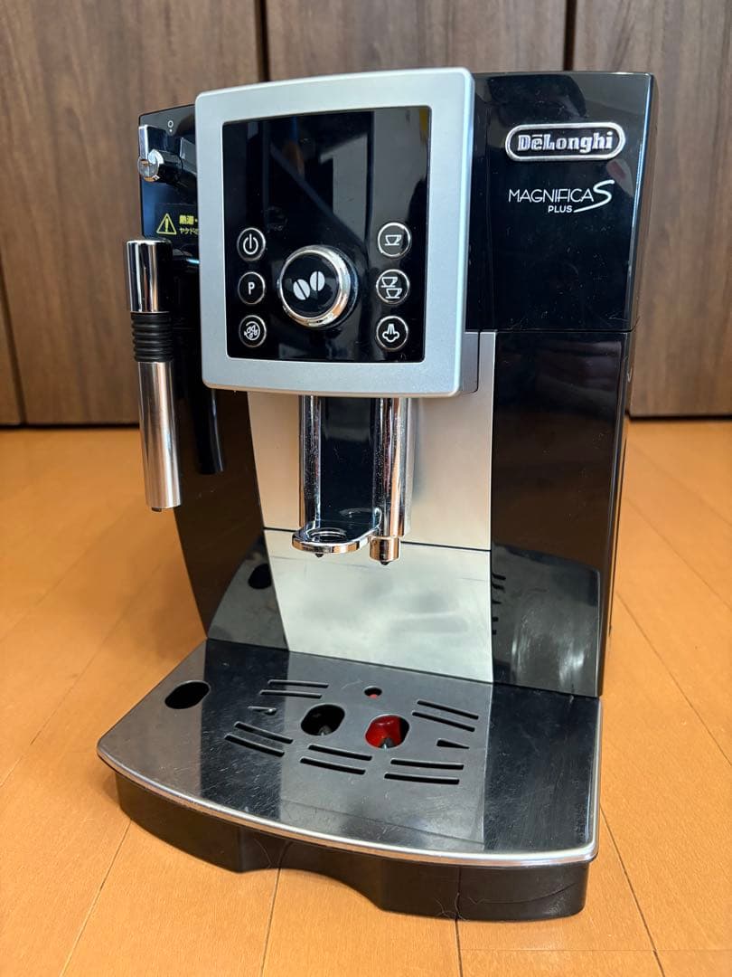 デロンギ　マグニフィカSプラス　全自動エスプレッソマシン　ECAM23210
