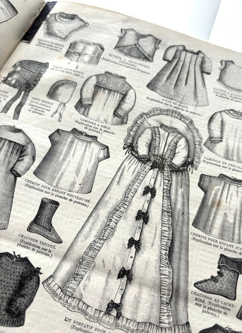 専用 フランス アンティーク ファッション雑誌 1869年 年鑑本 モード