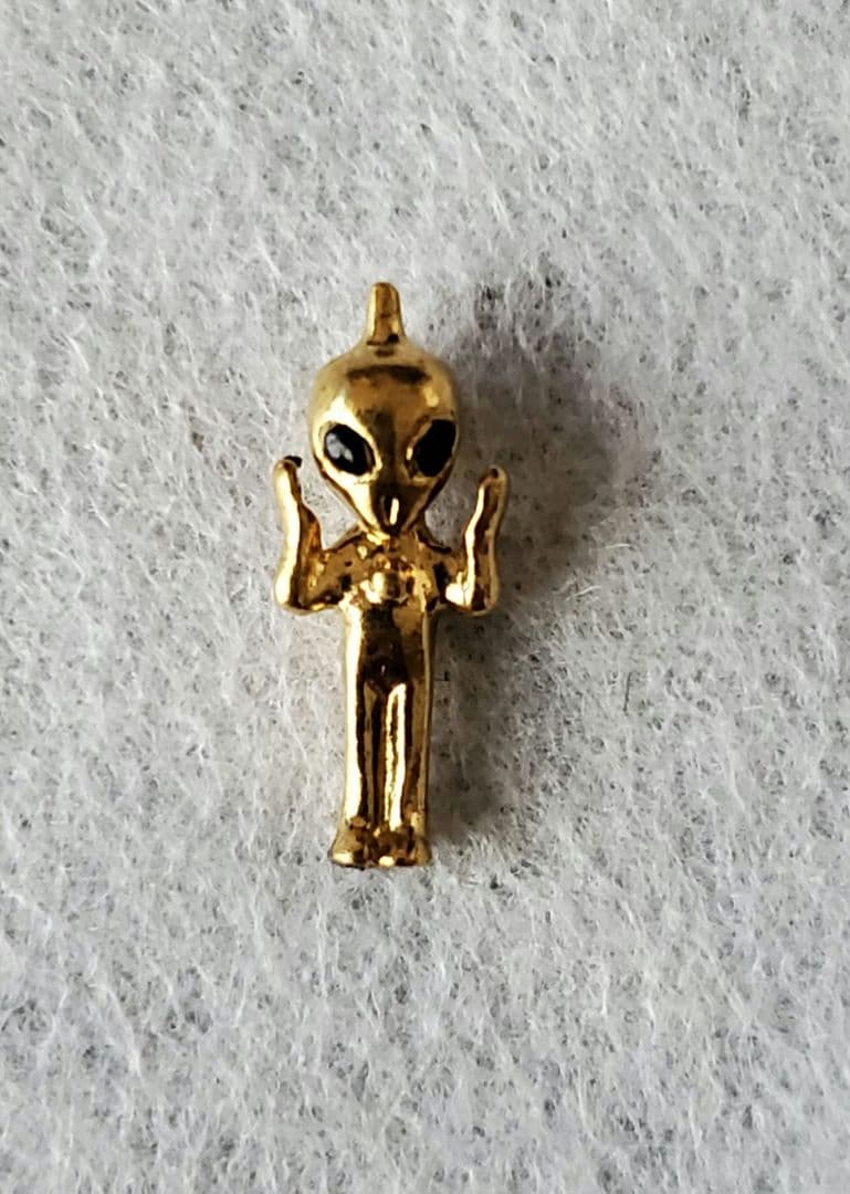 日清カップヌードル 純金K24 UFO 宇宙人 すごいぞU.Tフィギュア - メルカリ