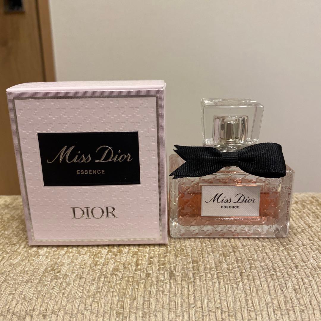 ミスディオールエッセンス　新作　miss dior essence